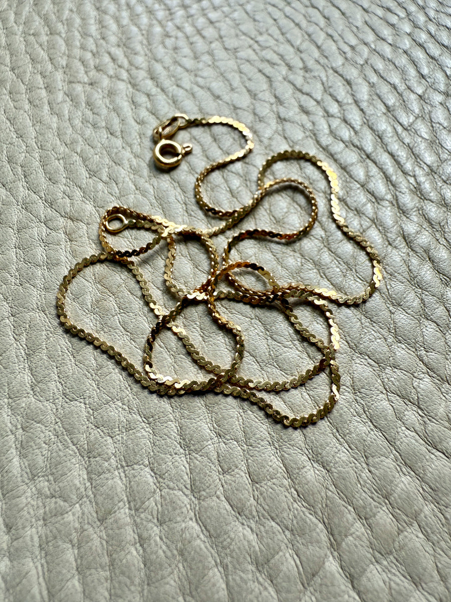 Skinny Vintage Italian S-chain in 18k gold - 16.75 inch length