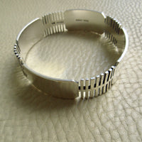 1967 Isaac Cohen signed Bangle Bracelet in 50g Sterling Silver – 8.1 inch interior circumference