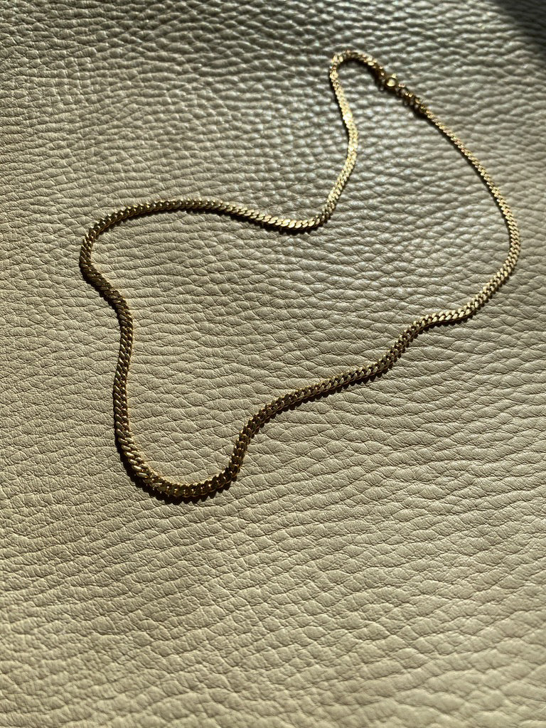 Mid-century era Scandinavian pressed curb link necklace in 18k gold - 16.75 inch length