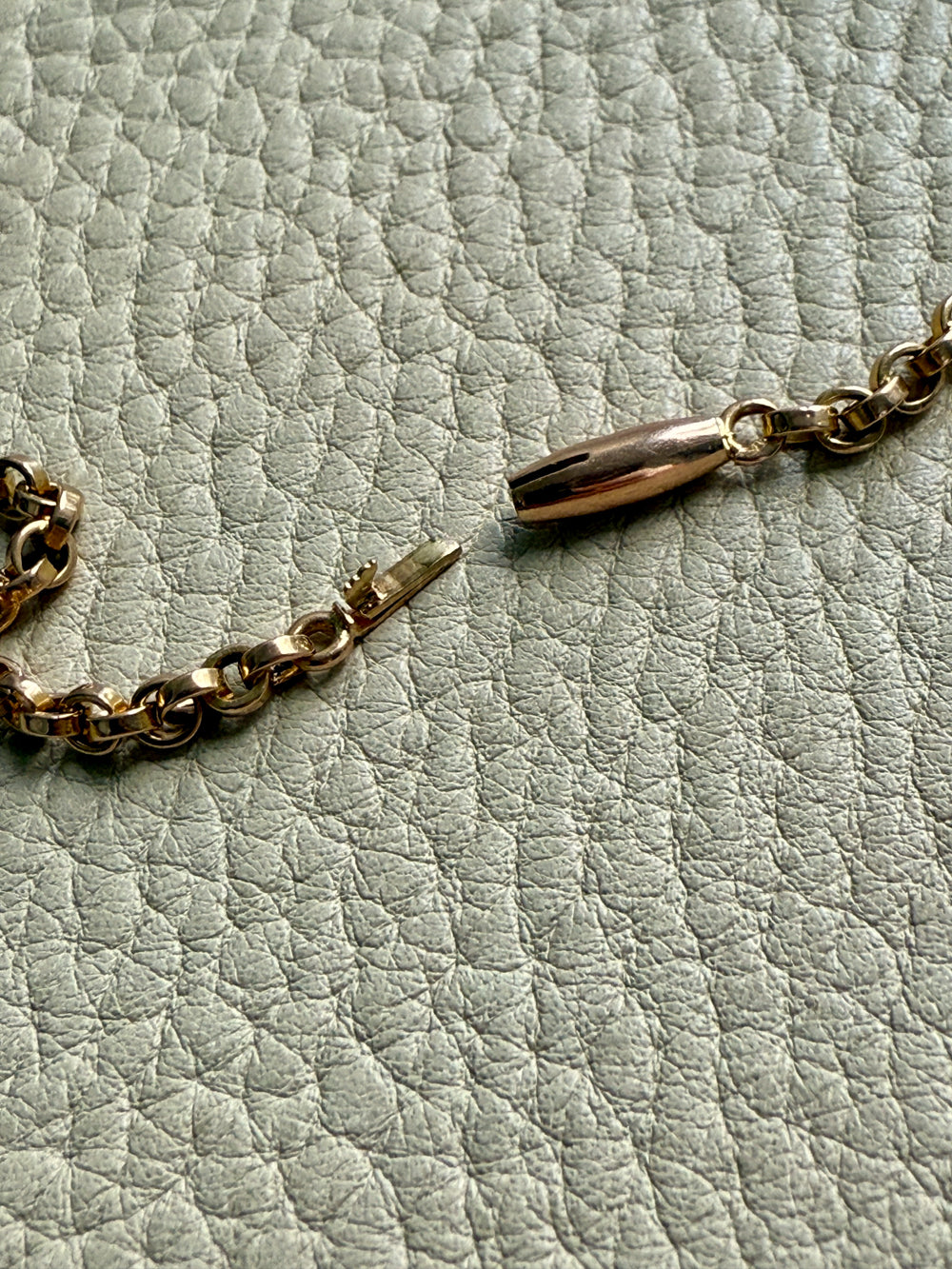 Midcentury era 18k Gold Necklace -  Rolo Link Variation Chain Necklace - 17.5 inch length