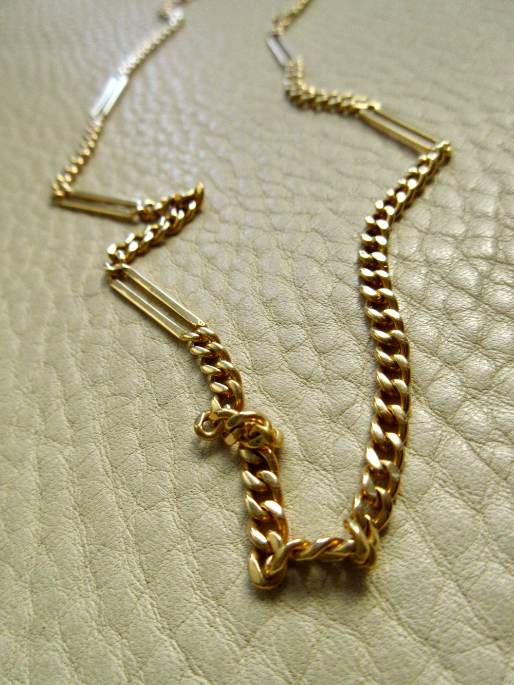 Vintage 18k Yellow Gold Bar and Curb Chain Necklace - 17.5 inch length