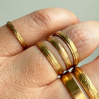 Antique Swirl Pattern 18k gold ring - Size 6.5