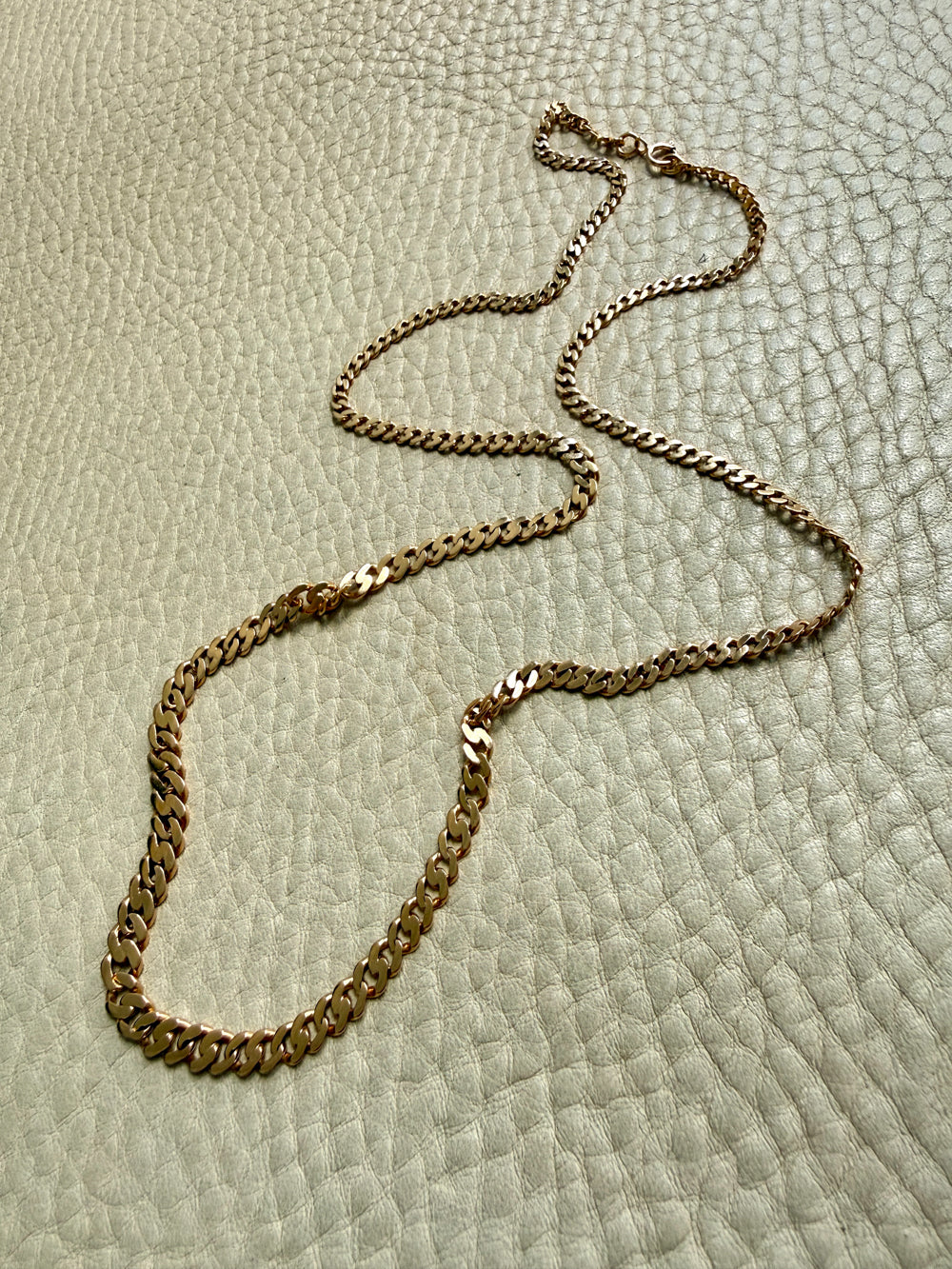 Swedish Vintage 18k Yellow Gold Graduated Pressed Curb Chain Necklace - 20.3 inch length