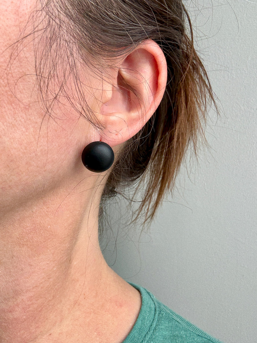 Excellent! 18k Gold set with Black Jet Vintage early 20th Century era Dome Earrings