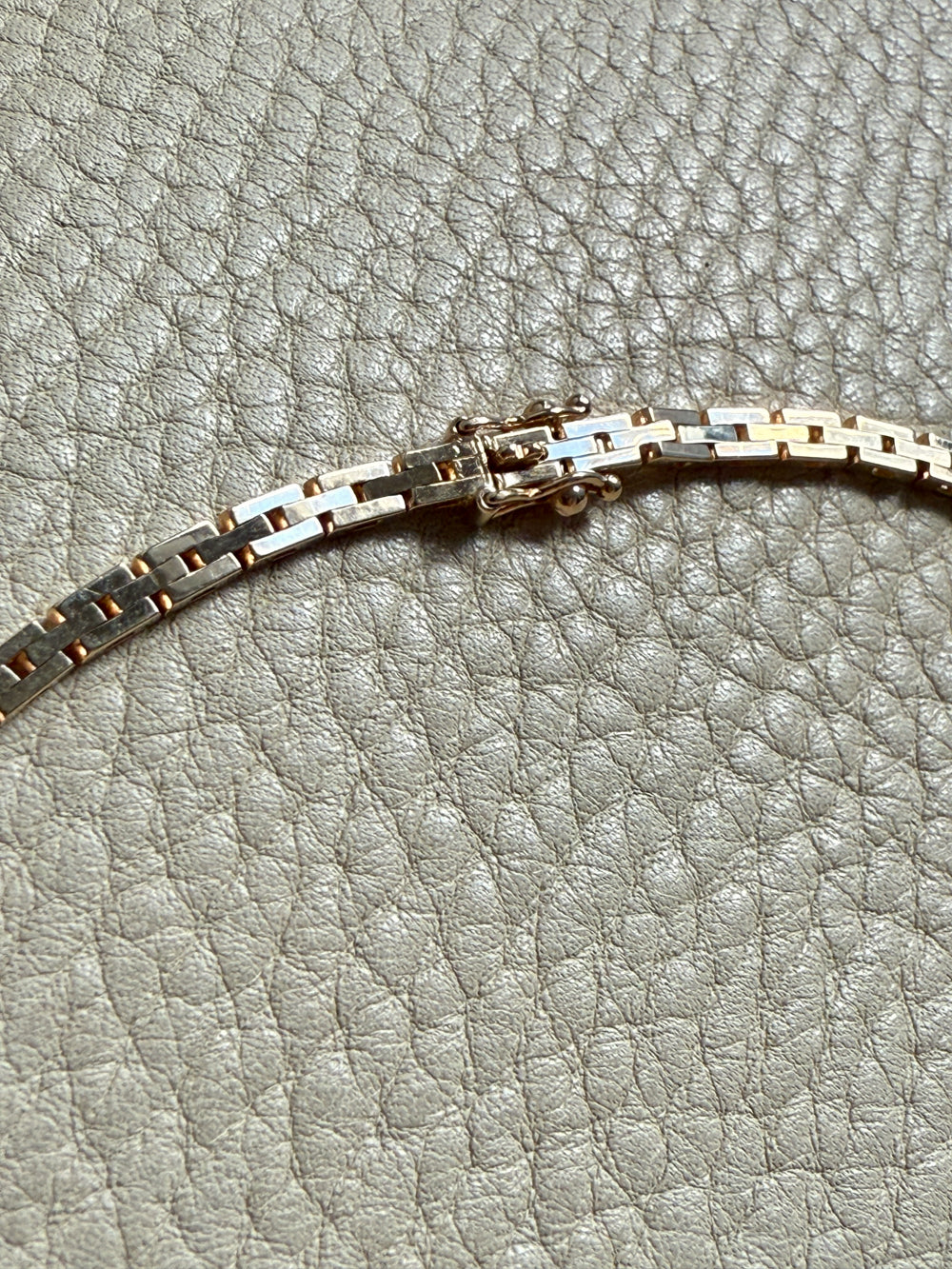 Shimmering Vintage 14k Gold Cleopatra Link Necklace - 17.8 inch length