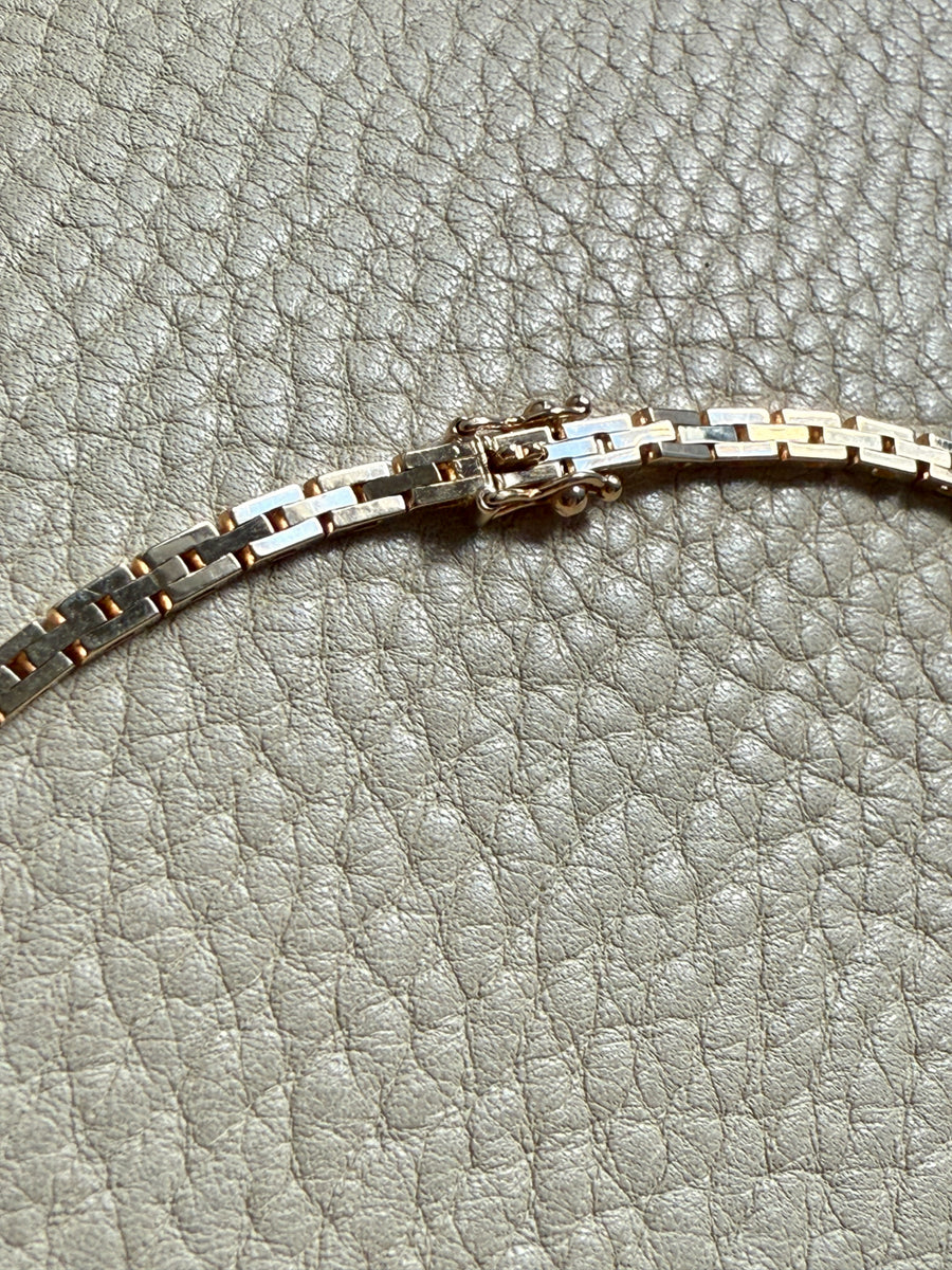 Shimmering Vintage 14k Gold Cleopatra Link Necklace - 17.8 inch length