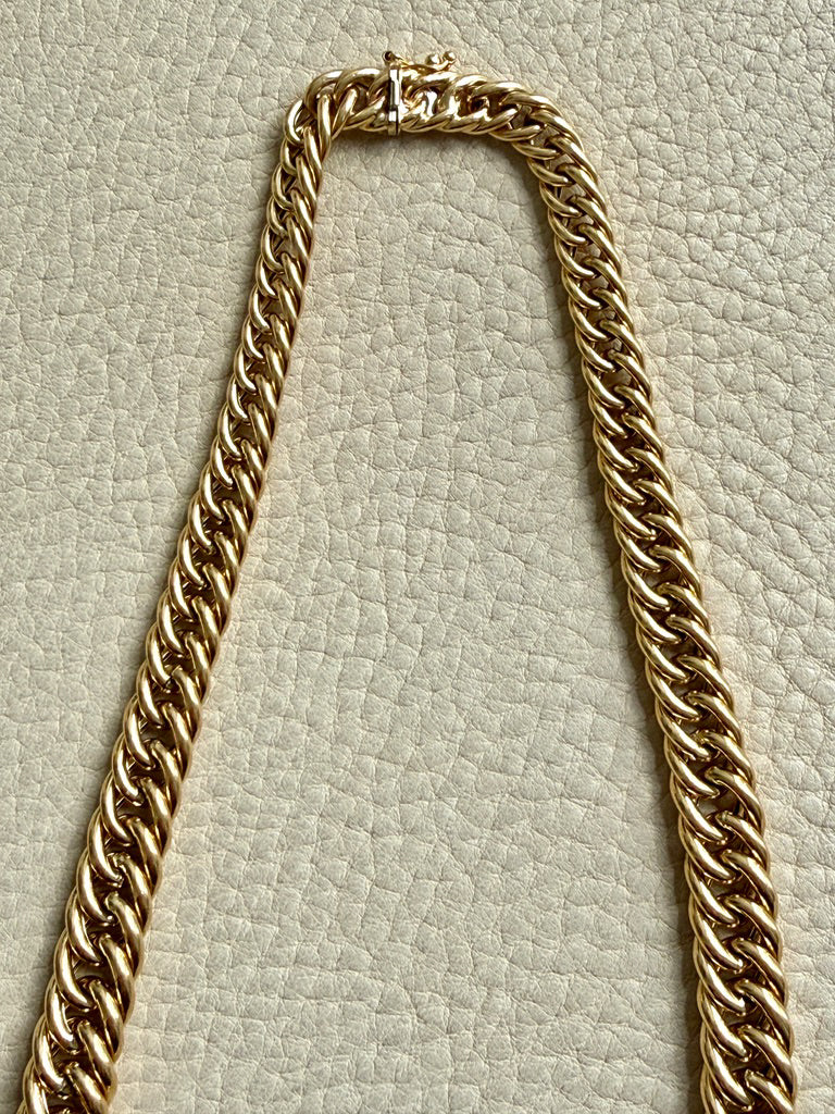 FAB! Chubby 49g Graduated Vintage UnoAErre Curb Link Necklace 18k Gold – 18 Inch Length