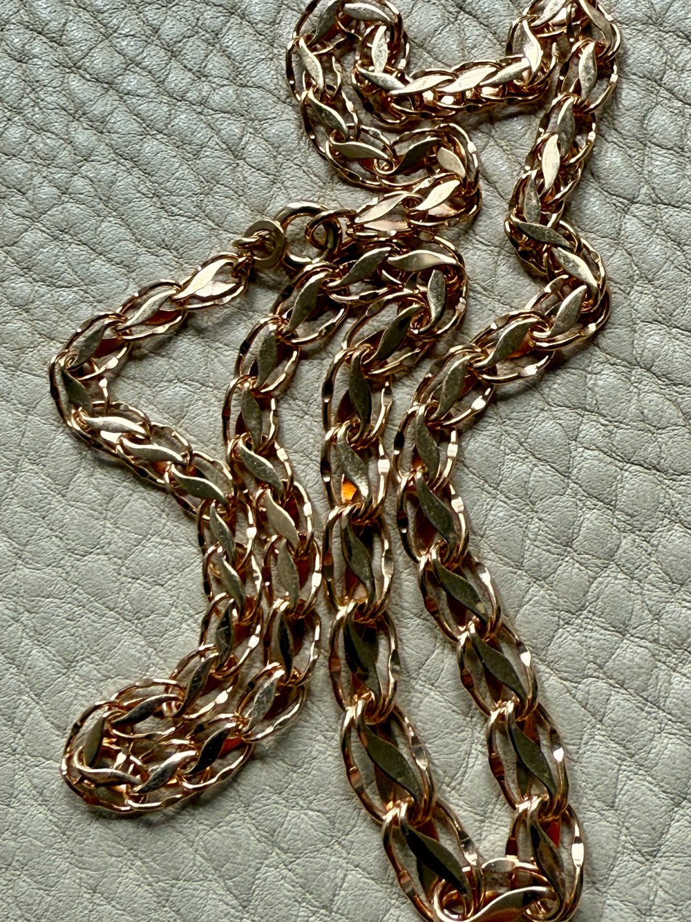 1960 Swedish Vintage Tulip Link Necklace in Rosy 18k gold - 16.3 inch length