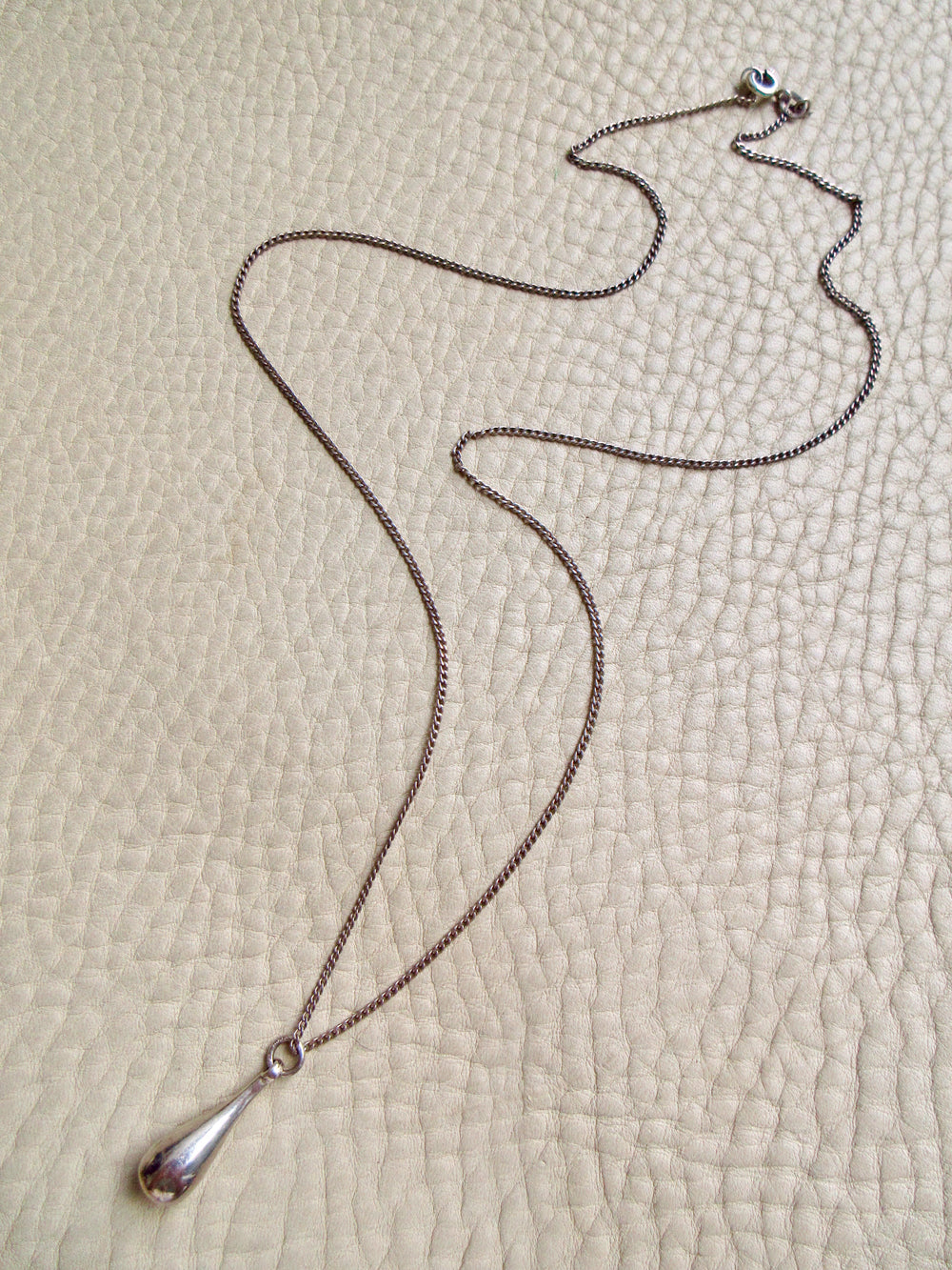 Vintage Silver Droplet Pendant & Chain - 21.5 inch length