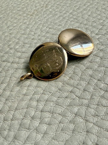 Vintage Hand Engraved Circular Locket Pendant in 18k Gold