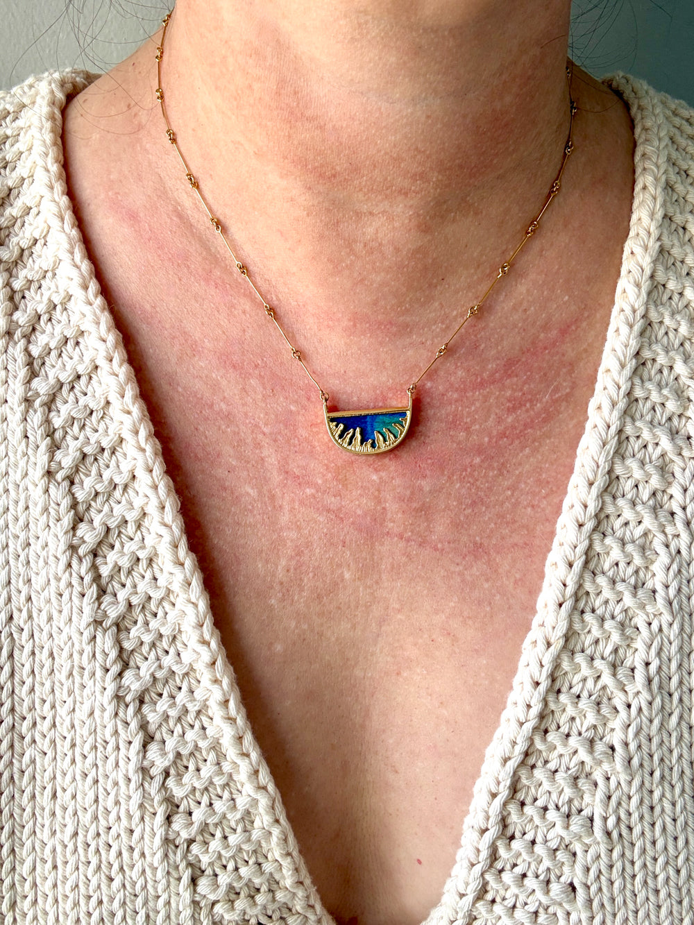 18k Yellow Gold Spectrolite Pendant Necklace by Lapponia – 17.25 Inch Length