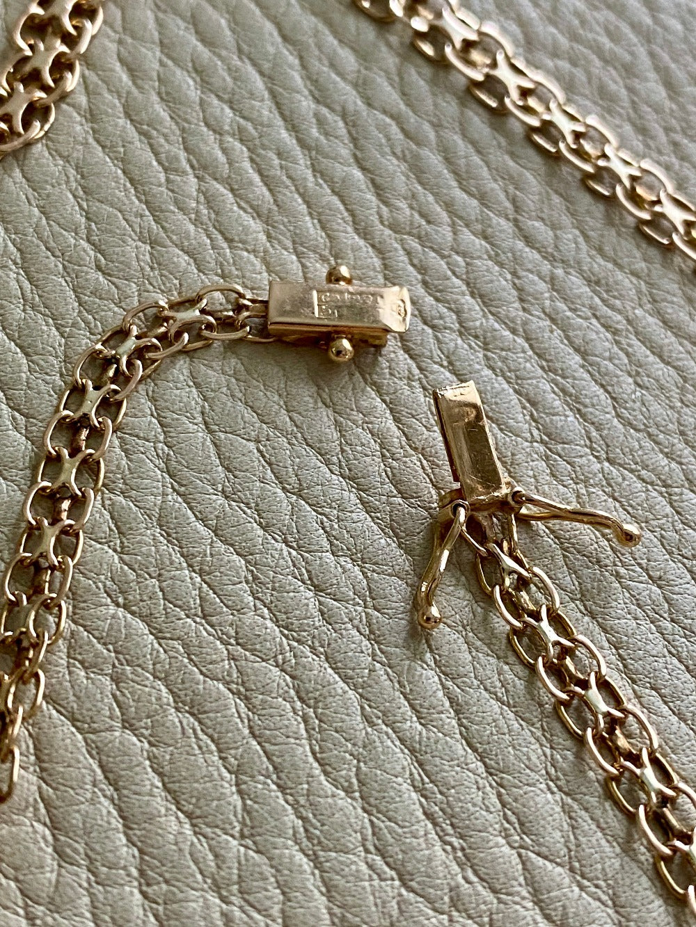 Swedish gold necklace - Graduated star link in solid 14k gold - 18.5 inch length