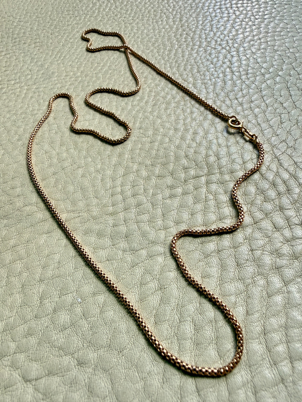 Round Box Link Chain Necklace in 18k gold - 23.5 inch length
