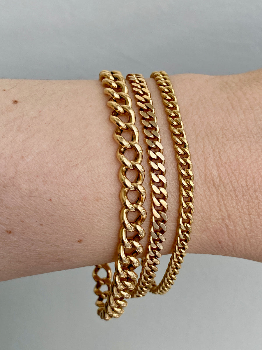 18k yellow gold vintage curb link bracelet - 7.8 inch length