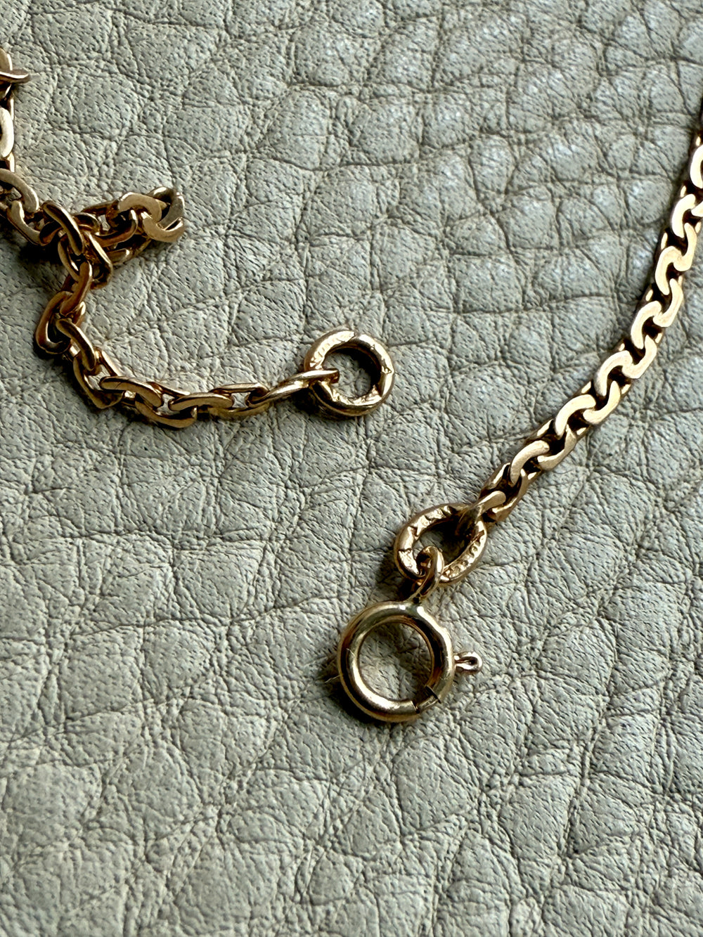 Vintage 18k gold Virola Link Necklace - Graduated width - 17.4 inch length