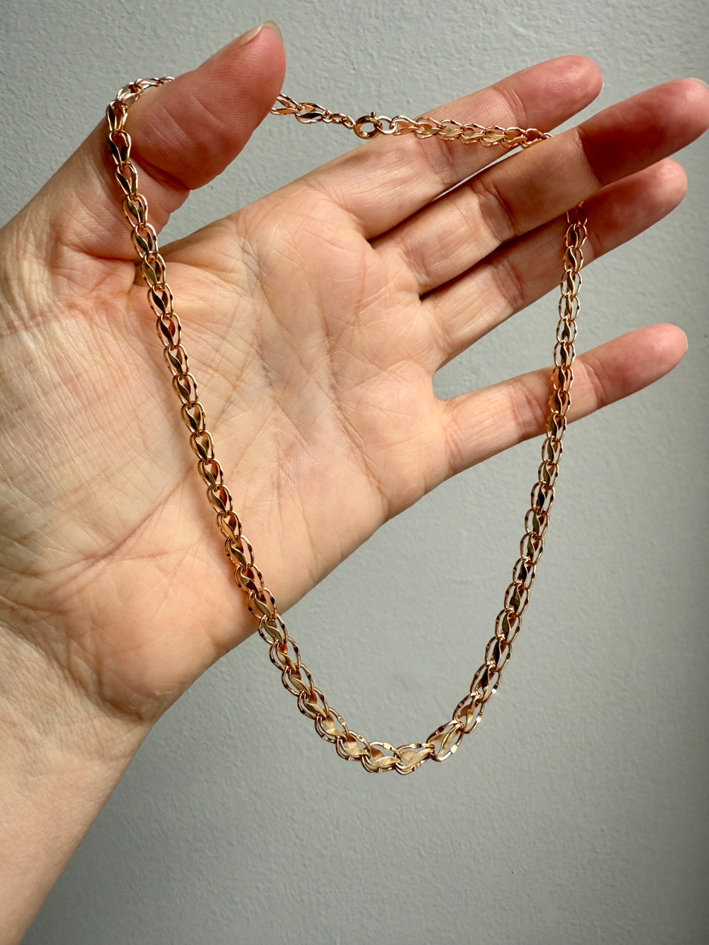 1960 Swedish Vintage Tulip Link Necklace in Rosy 18k gold - 16.3 inch length