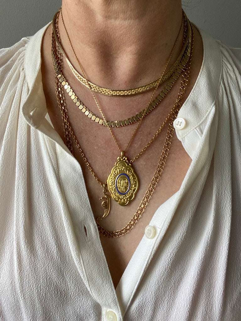 Phenomenal! 1928 Detailed Weighty 18k gold medallion pendant with blue enamel - by WA Bolin