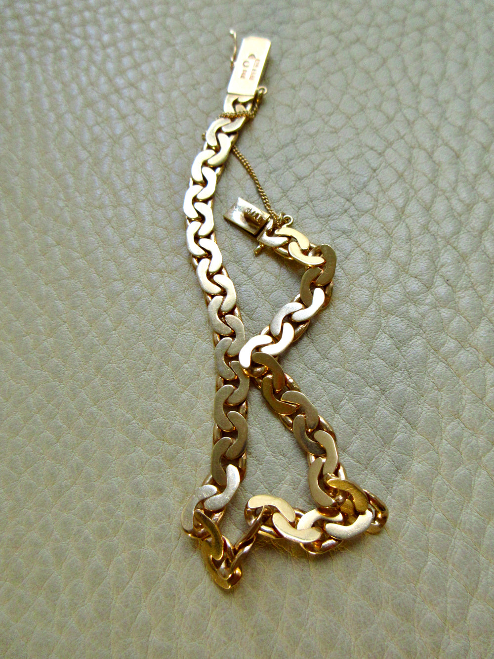Exquisite 1940 Swedish Vintage Virola Link Bracelet 18k Gold – 7.5 Inch Length