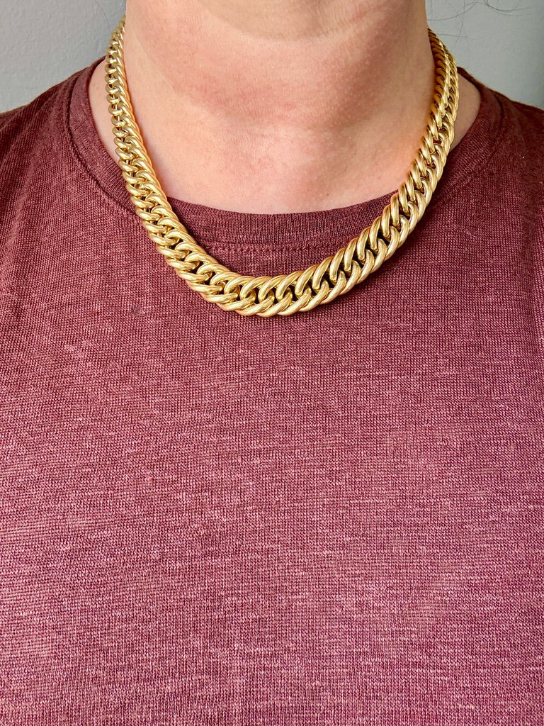 FAB! Chubby 49g Graduated Vintage UnoAErre Curb Link Necklace 18k Gold – 18 Inch Length