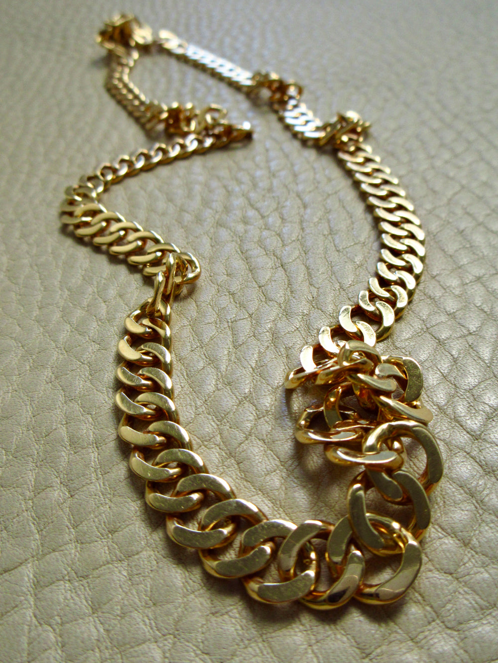 1978 Swedish Vintage 39g Tapered Curb Link Necklace 18k Gold – 19.5 Inch Length