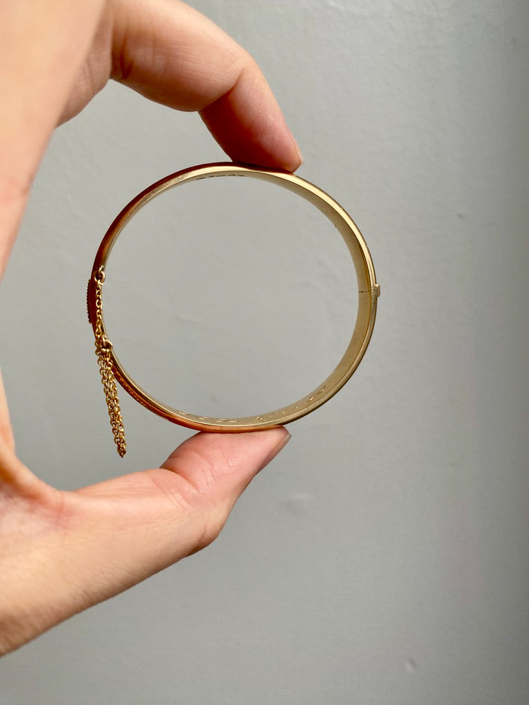 1950 Finnish Hinged Bangle with Botanical Flowers and Leaves Engraved Pattern 14k Yellow Gold - 6.8 inch interior