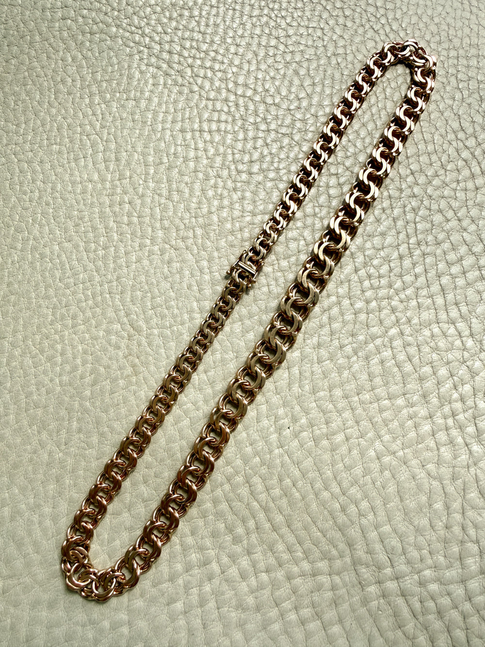 1969 Swedish 18k Gold necklace - 50g Graduated double link chain - 16.6 inch length