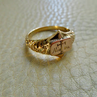 1847 Antique 18k Gold Mourning Ring with Secret Compartment – Size 7.5