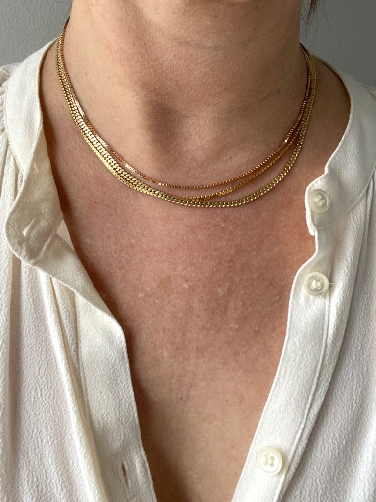 Sleek Italian vintage chain- 18k gold zigzag link necklace - 16.5 inch length