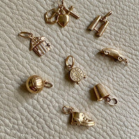 18k Gold Vintage Charm or Pendant - Thimble