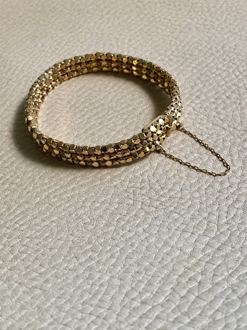 Honeycomb link triple strand bracelet - 18k gold - 7 inch length