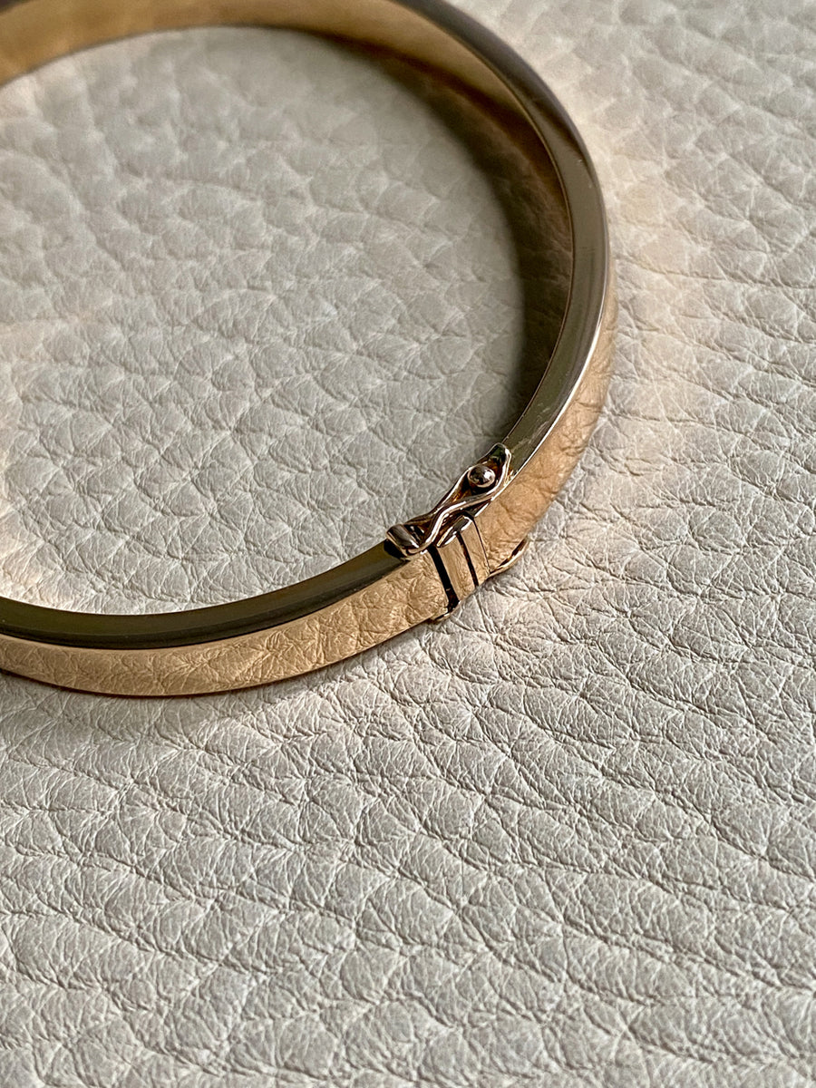 1940s era Modernist Swedish 18k Gold Hinged Bangle - maker Stigbert - 6.8 inch