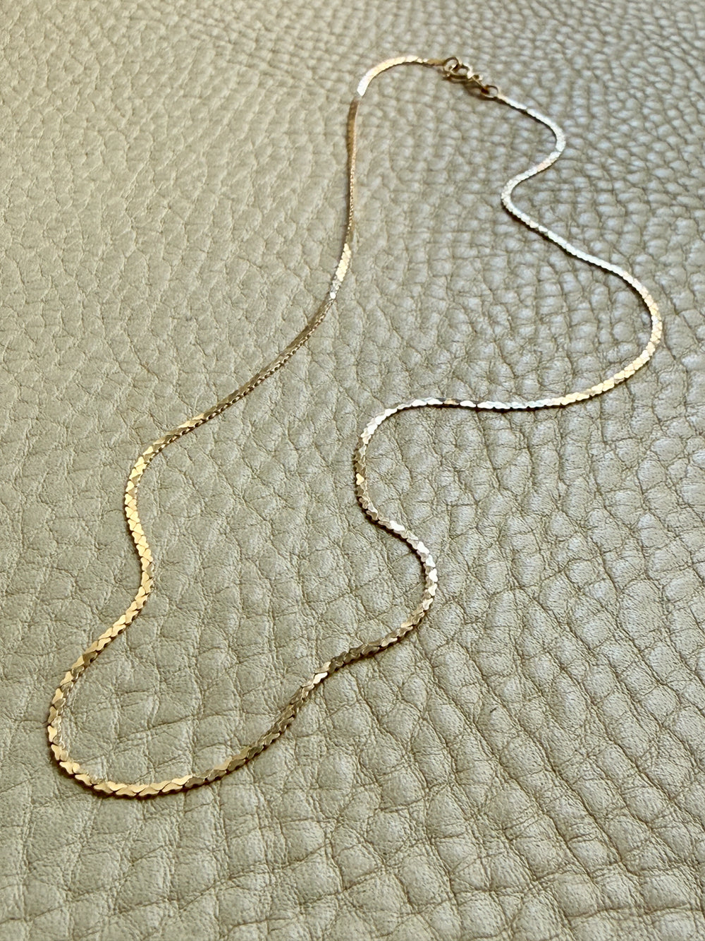 Vintage Italian 14k Yellow Gold Mirrored Heart Link Chain Necklace – 15.75 inch length