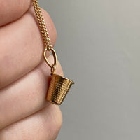 18k Gold Vintage Charm or Pendant - Thimble
