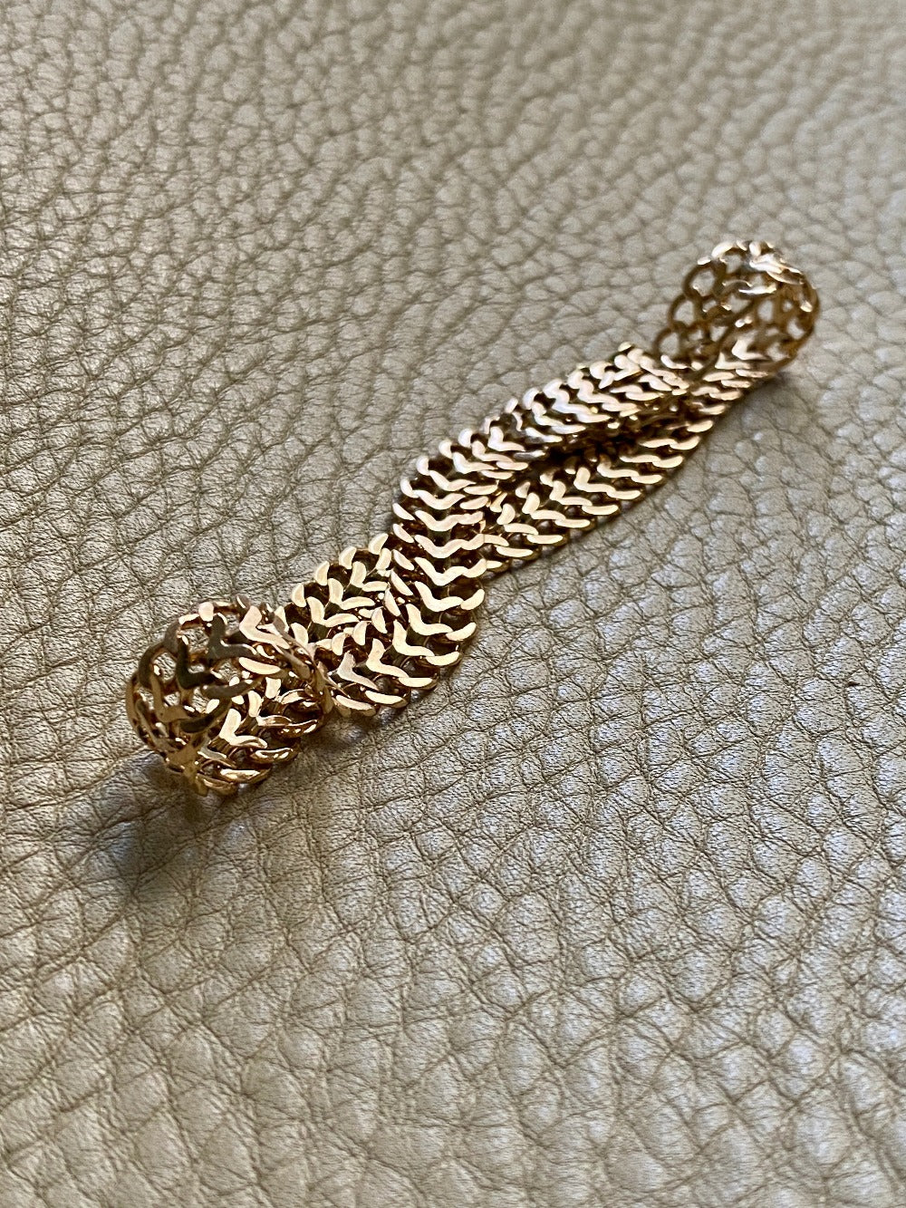 1956 Swedish vintage Herringbone bracelet in 18k gold - 7.8 inch length