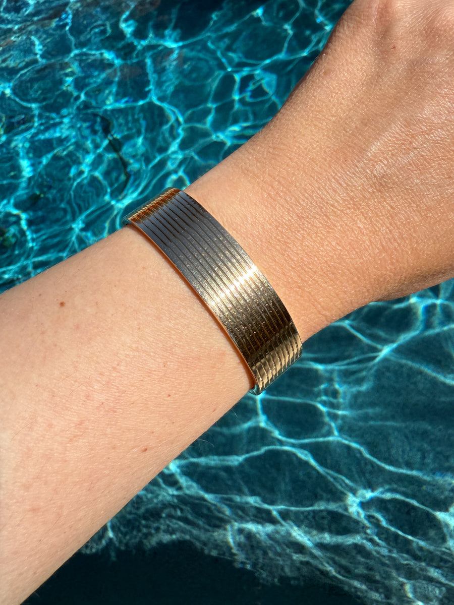 Unique! Architectural Wide 14k Gold Hinged Bangle with Linear Grooves - 6.9 inch oval interior circumference