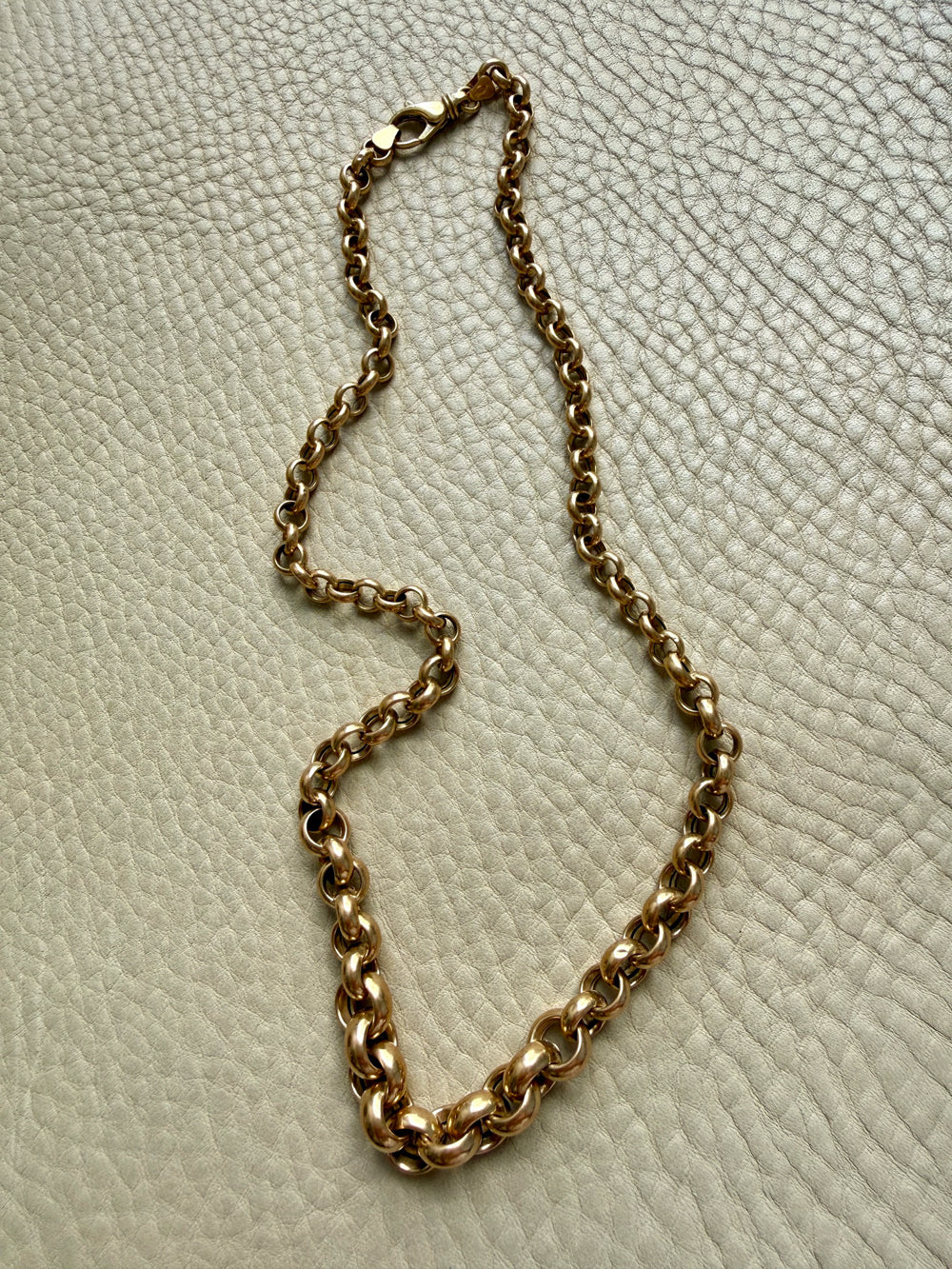 Vintage Chubby Graduated Rolo Link Necklace 18k Gold – 18.25 Inch Length
