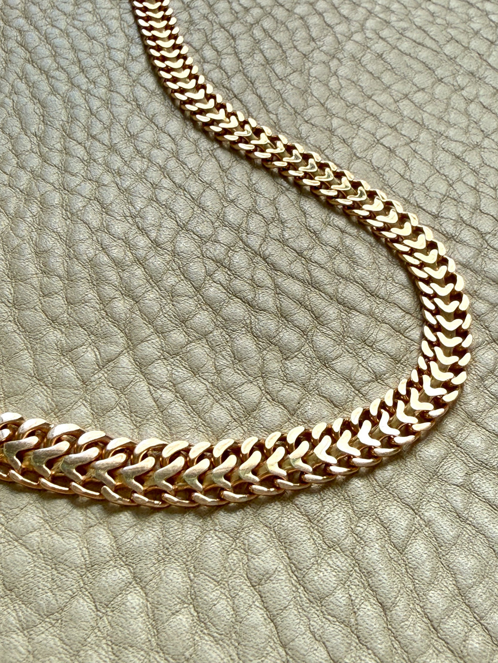 Vintage Swedish Wide Herringbone Link Necklace 18k Gold – 20 Inch Length