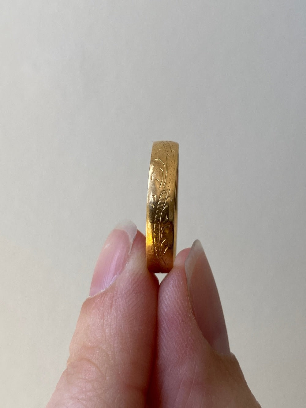 1958 Swedish vintage 18k gold ring - botanical etching- size 8