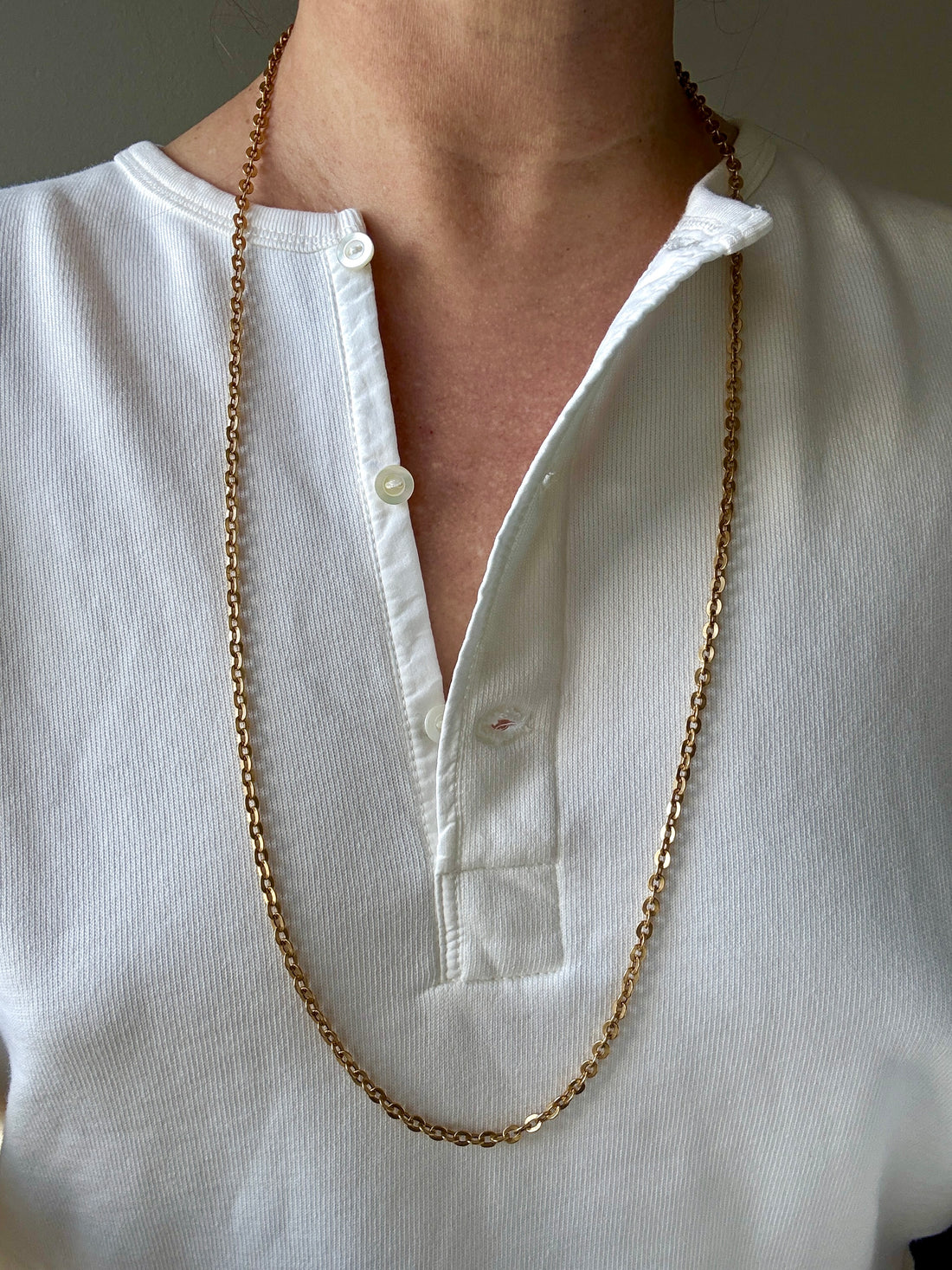 Italian Midcentury era Vintage Flat Oval link long chain in 18k gold - 32.3 inch length