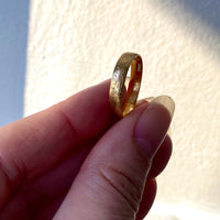 1958 Swedish vintage 18k gold ring - botanical etching- size 8