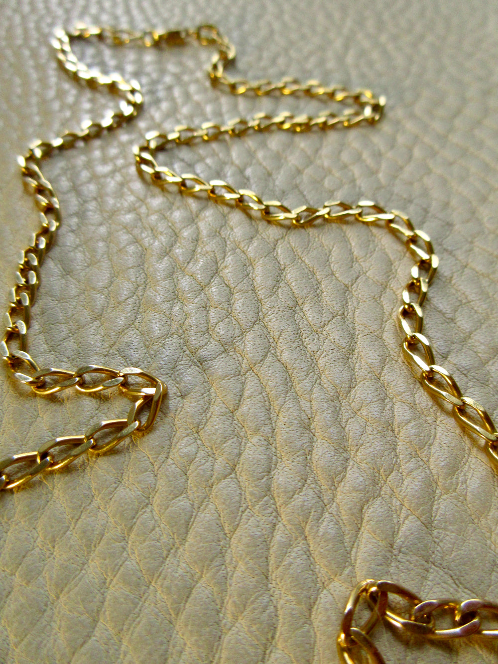 Vintage Italian Open Curb Link Chain 18k Gold – 26.5 Inch Length
