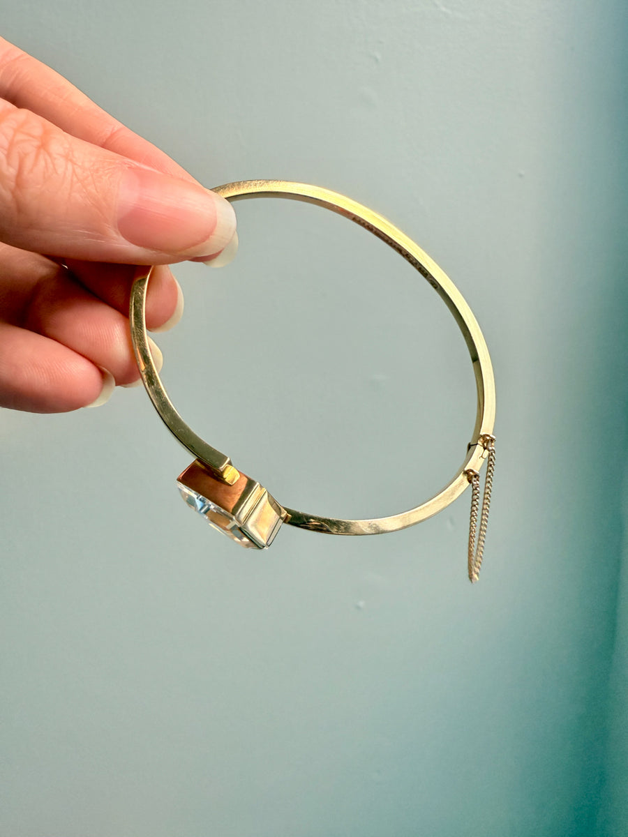 1944 Modernist Rock Crystal and 18k Gold Hinged Bangle by STIGBERT - 7.1 inch interior circumference