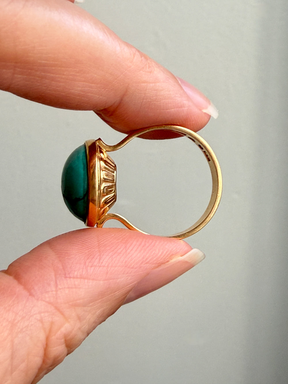 1966 Vintage Swedish 18k Gold Turquoise Cabochon Ring – Size 8