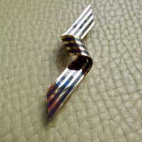 Vintage Curled Striped Ribbon Brooch 14k Gold & Silver – Paul Morelli