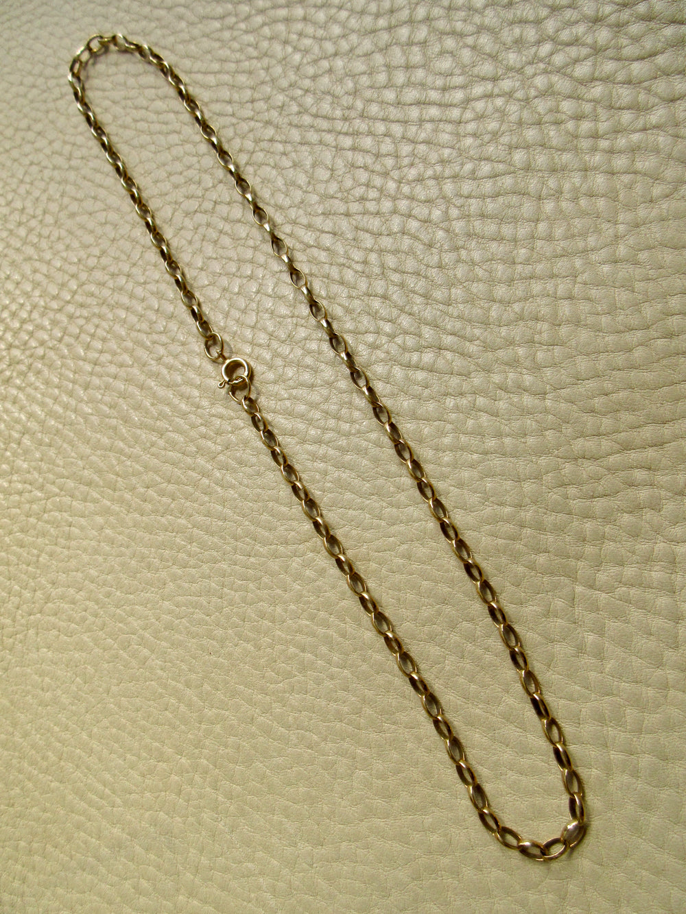 9k Gold English Oval Link Necklace - 17.75 inch length