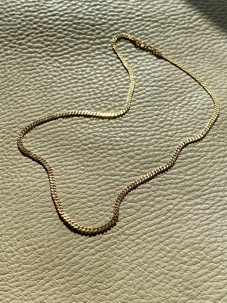 Mid-century era Scandinavian pressed curb link necklace in 18k gold - 16.75 inch length