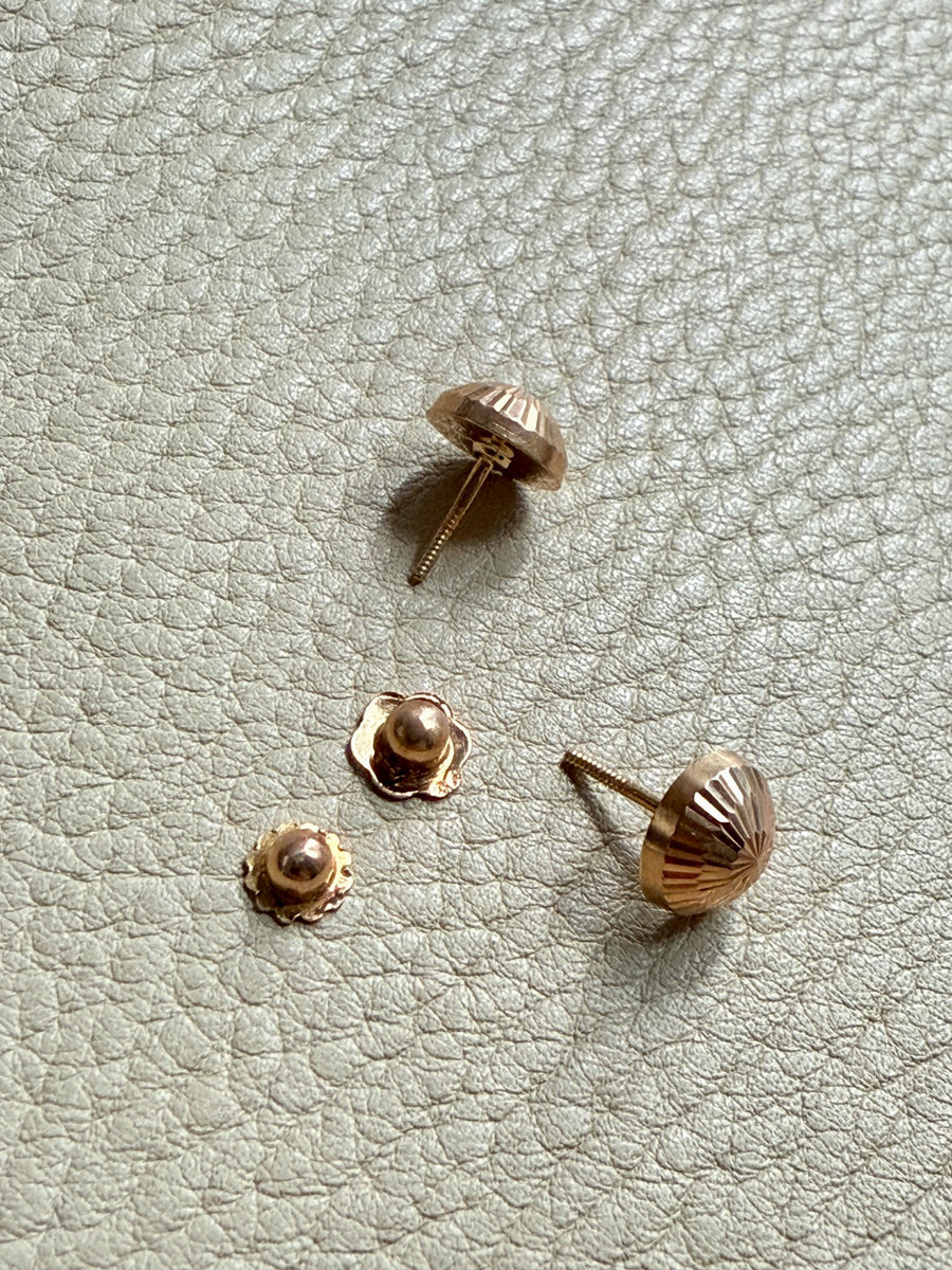 LOVELY!! 18k gold vintage faceted dome earrings with flower form post caps