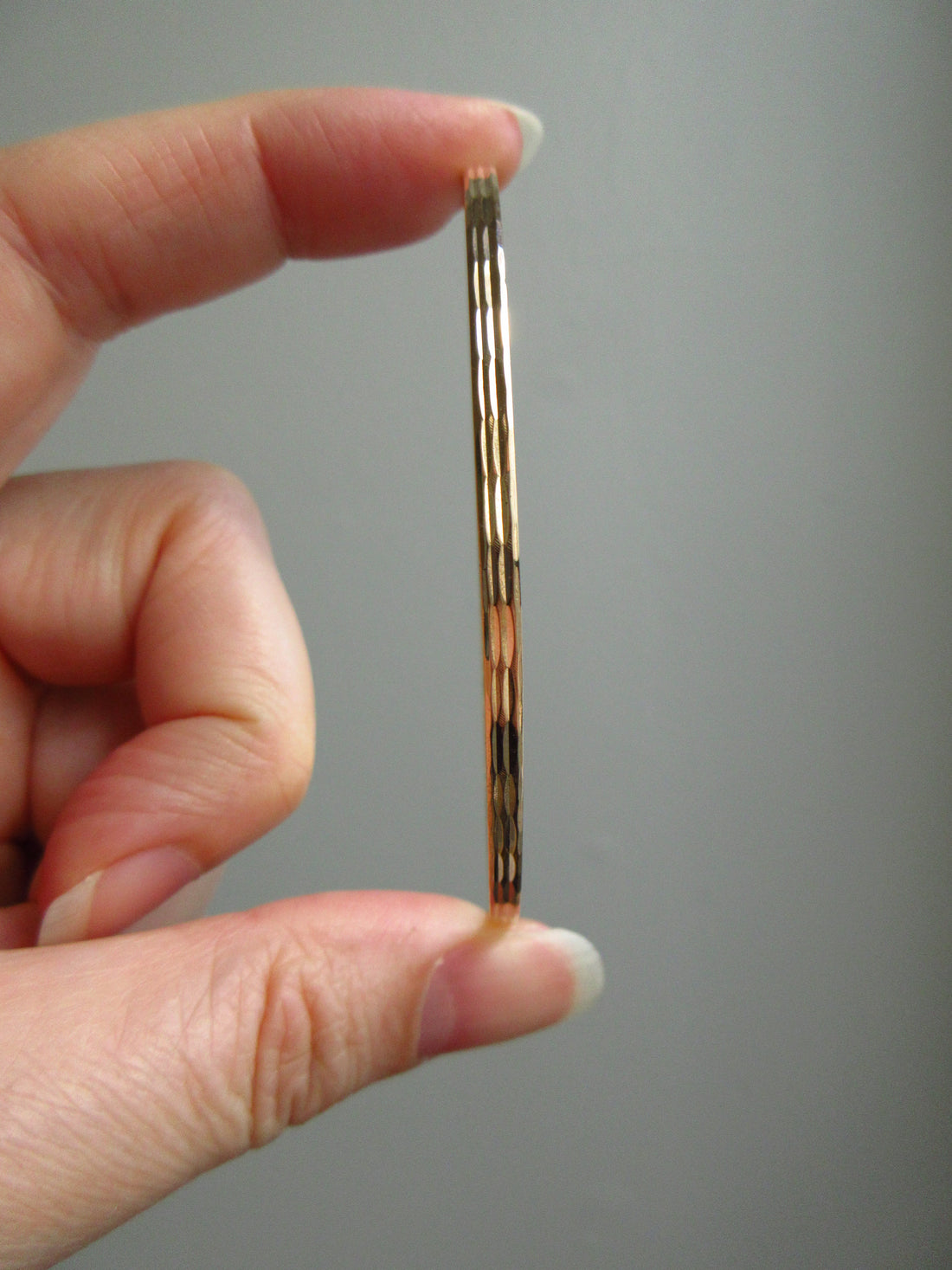 1950s era Vintage Faceted Bangle Bracelet 18k Gold – 8.5 Inch Interior Circumference