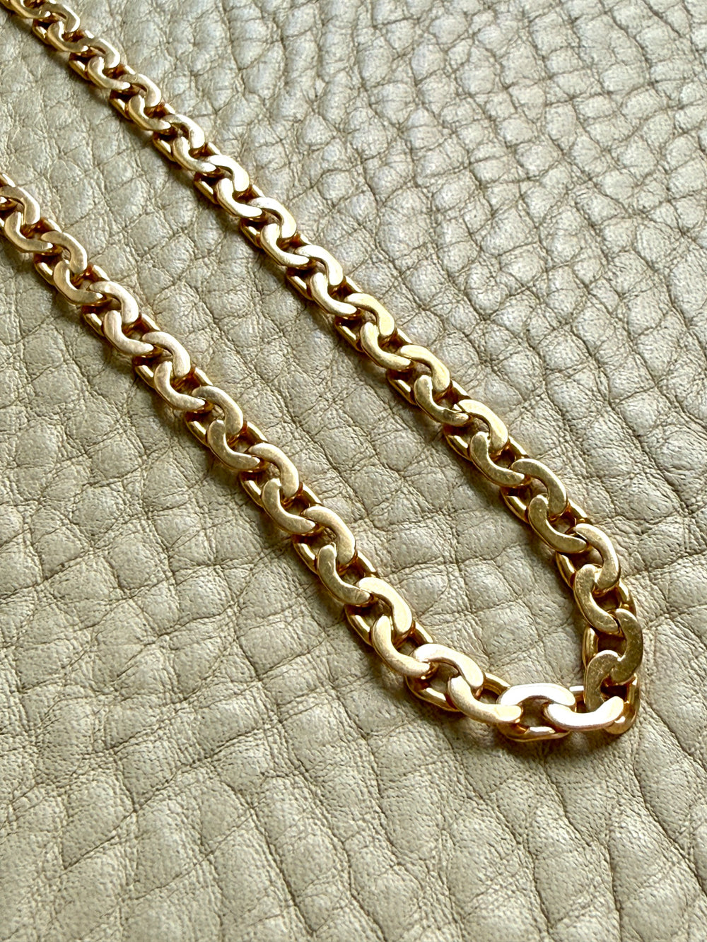 STUNNING Vintage Virola Link Necklace 18k Gold – 22.5 Inch Length
