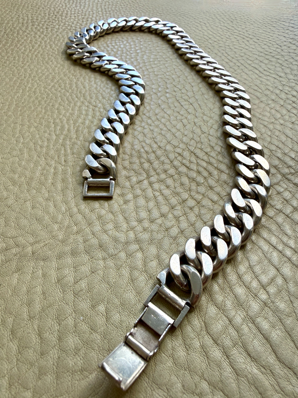 158 gram Vintage Colombian Solid Silver Curb Link Chain Necklace – 18 Inch Length